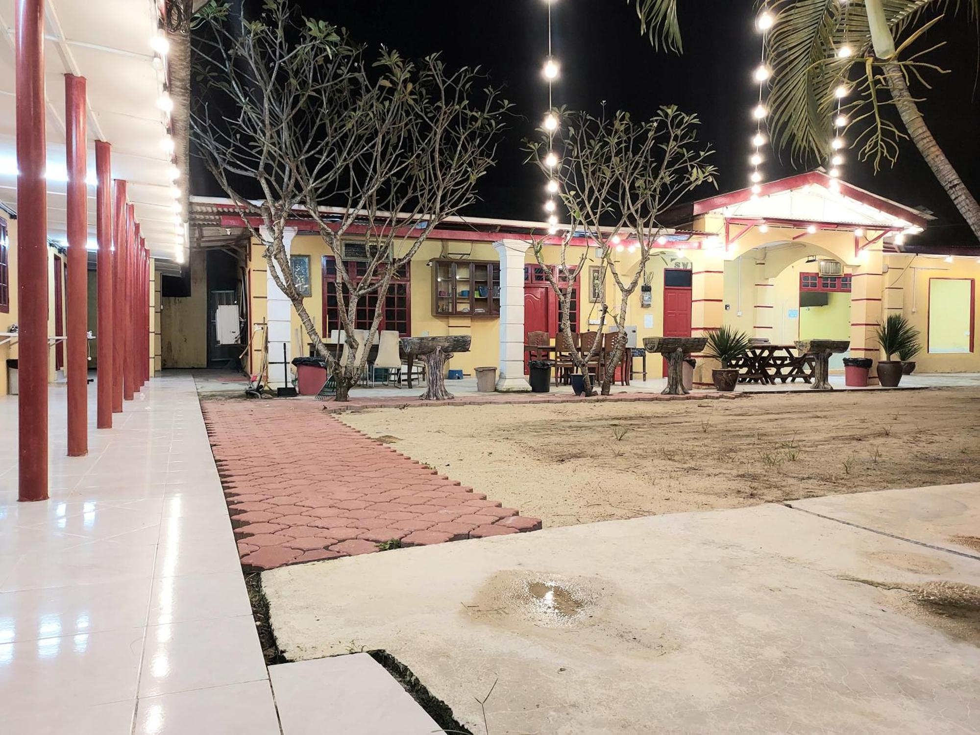 Irama Resort Amir Yjs , Pantai Irama Bachok Exterior photo